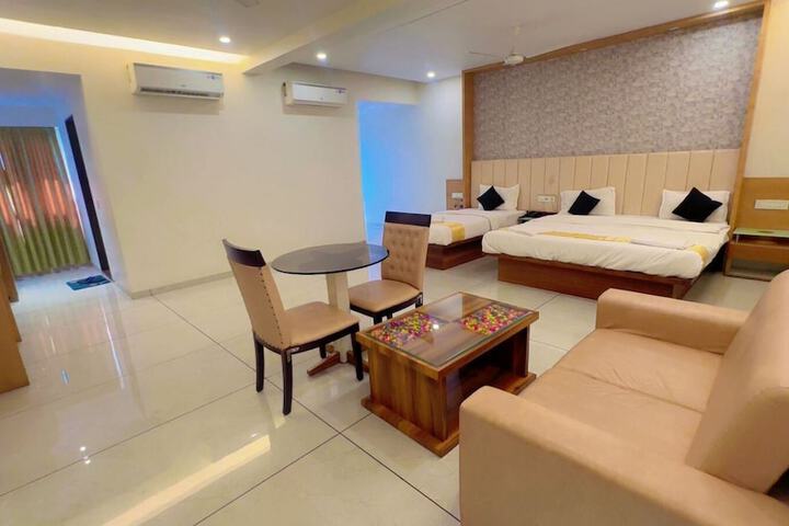 Room 26 of 46