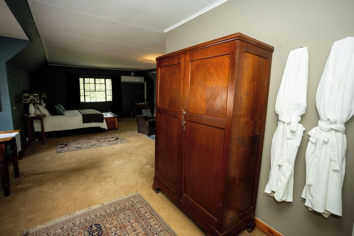 Room 33 of 84