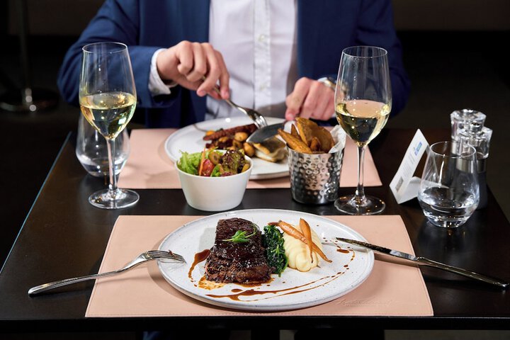 Dining 214 of 267