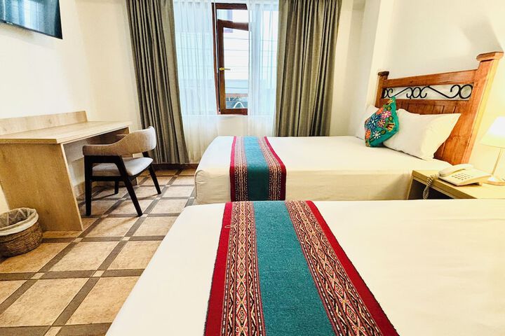 Room 3 of 37