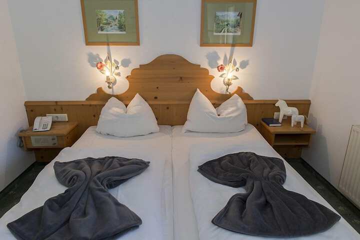 Room 4 of 41