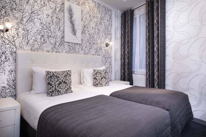Room 6 of 38