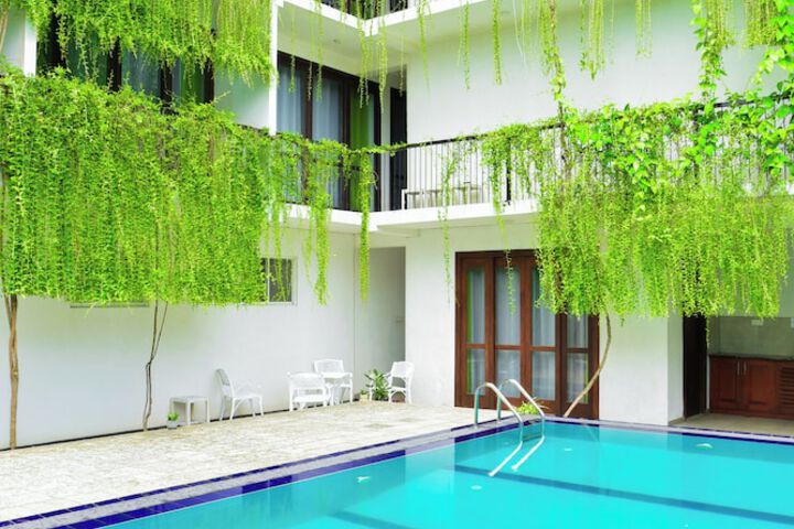Travellers Hotel Hikkaduwa