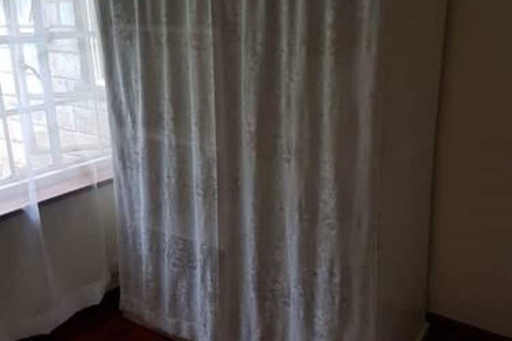 Room 11 of 27