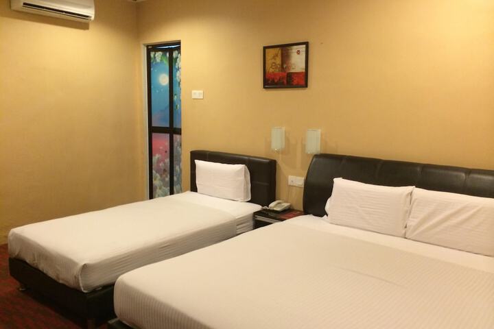 Room 17 of 35