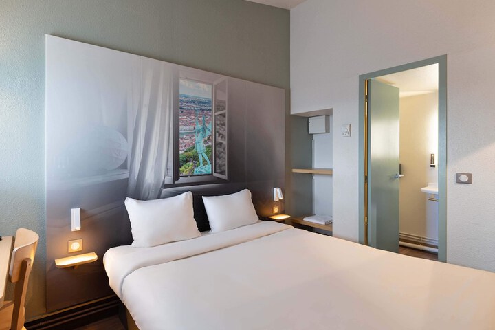 Room 21 of 51