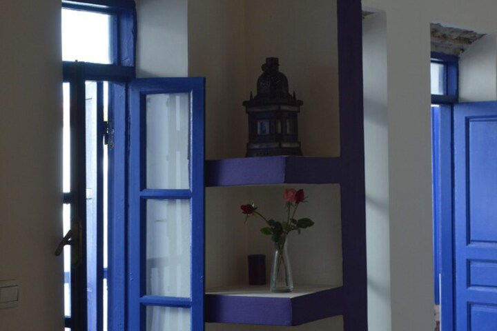 Room 2 of 37