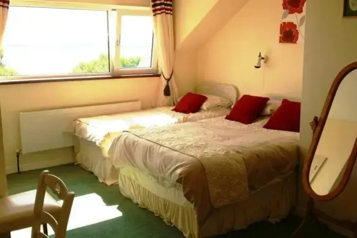 Room 5 of 19