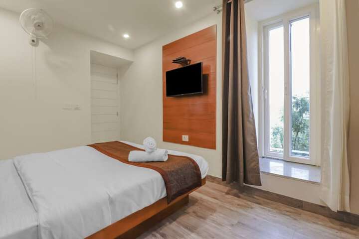 Room 12 of 20