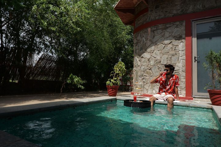 Pool 25 of 66