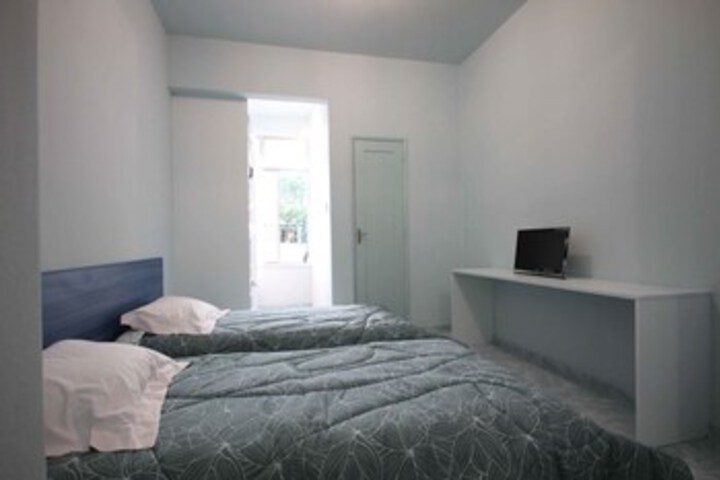 Room 14 of 28