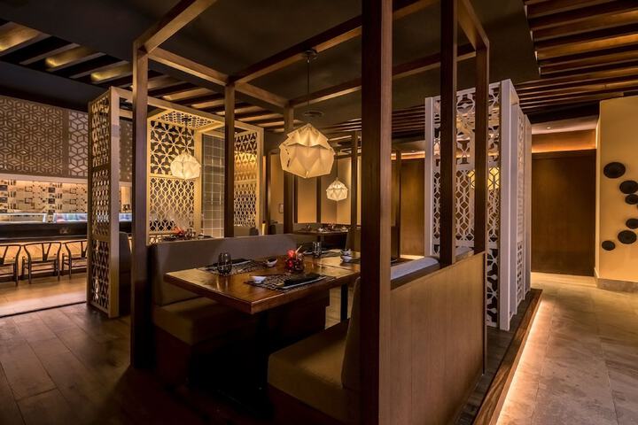 Dining 103 of 152