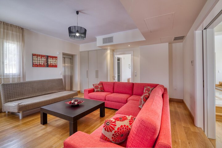 Room 5 of 22