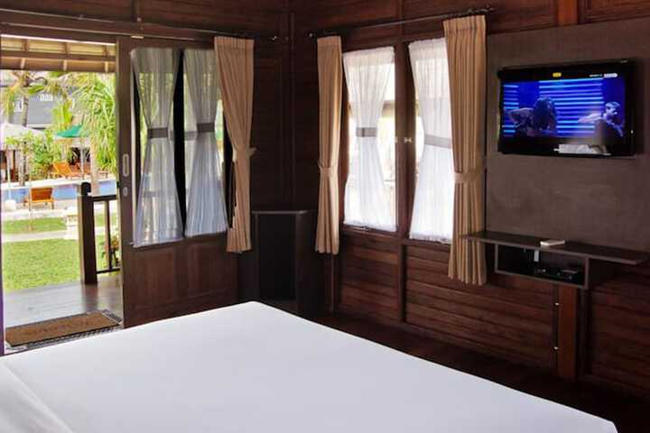 Room 4 of 50