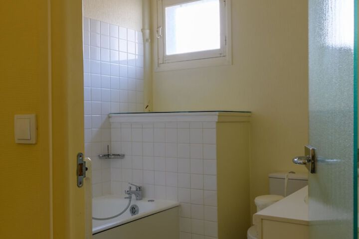 Room 21 of 25