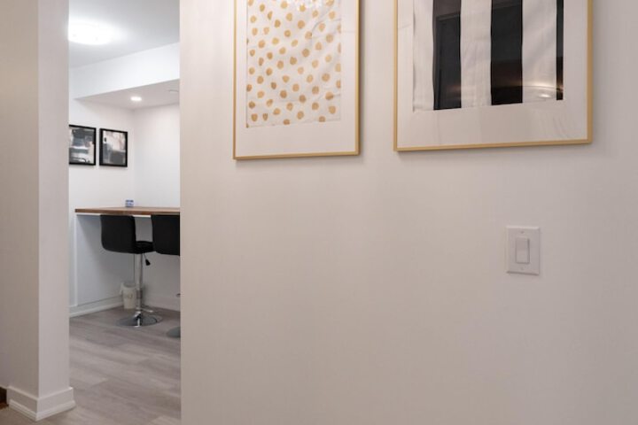 Ballroom/Hall 43 of 44