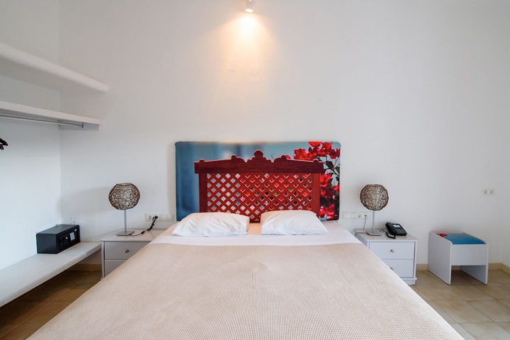 Room 7 of 71