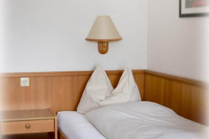 Room 5 of 45