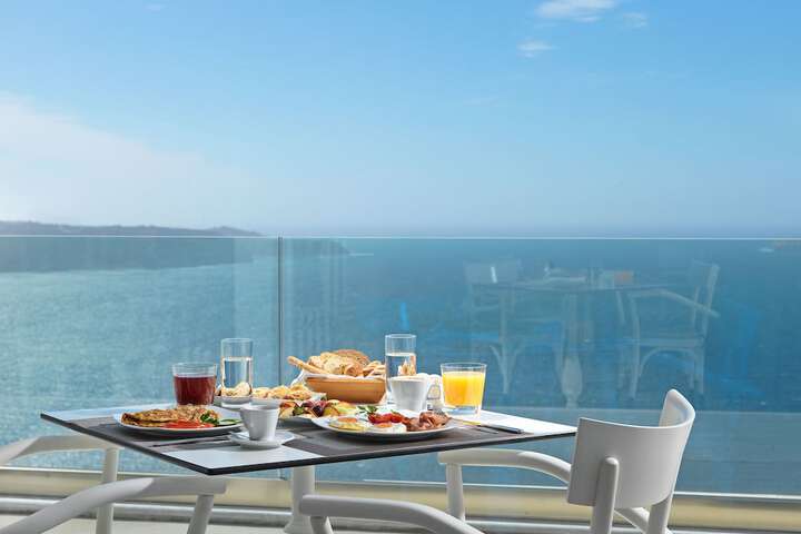 Breakfast/Coffee Service 63 of 91