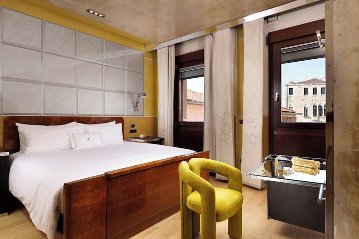 Room 59 of 119
