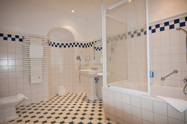 Bath Interior