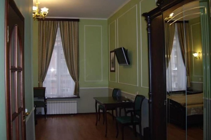 Room 8 of 61