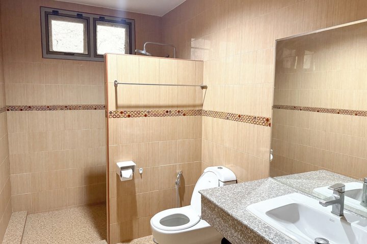Room 20 of 34
