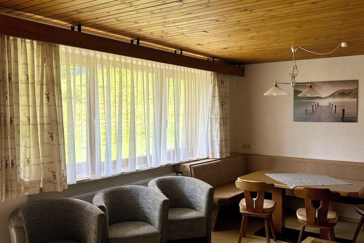 Room 62 of 114