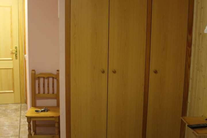Room 16 of 44