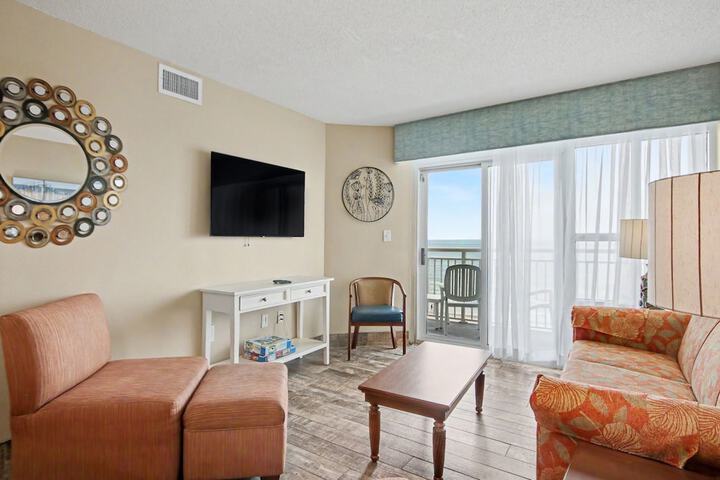 Room 103 of 164
