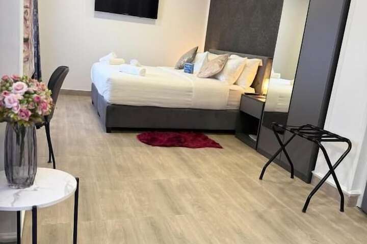 Room 10 of 41