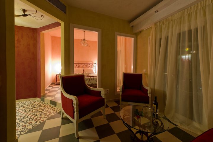 Room 45 of 109