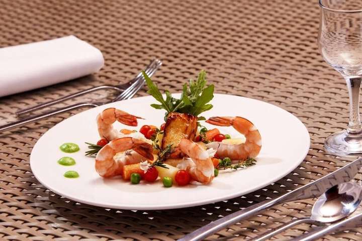 Dining 42 of 64