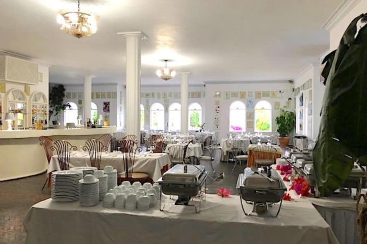 Breakfast/Coffee Service 48 of 107