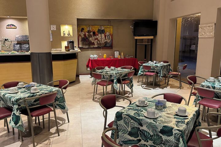 Breakfast/Coffee Service 110 of 138