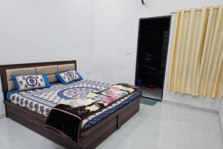 Room 16 of 43