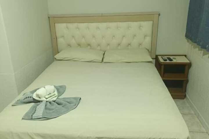 Room 19 of 34