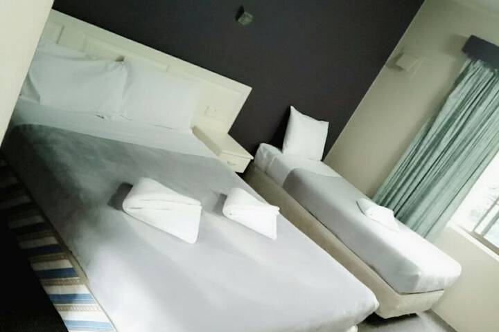Room 8 of 35