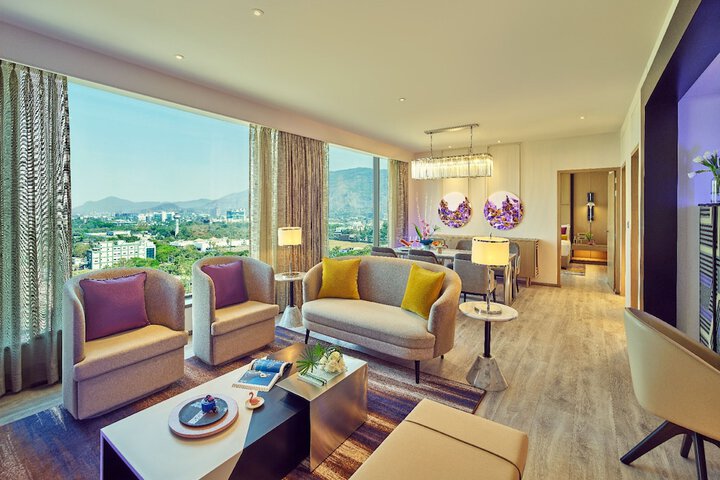 Room 15 of 27