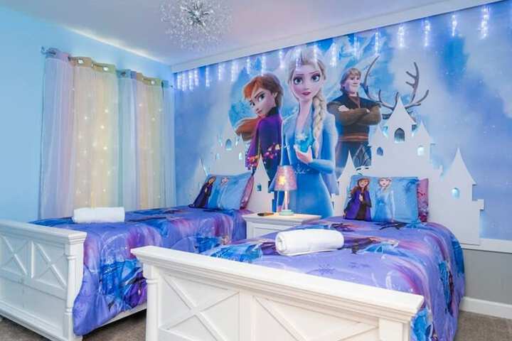 Room 28 of 51