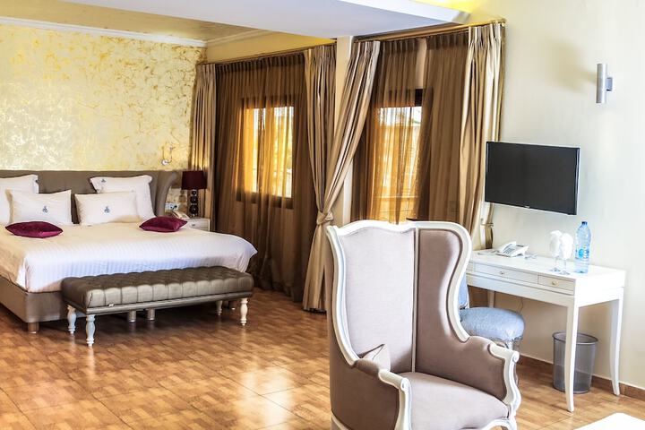 Room 40 of 63