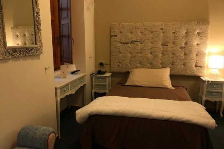 Room 11 of 47