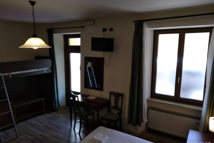 Room 14 of 29