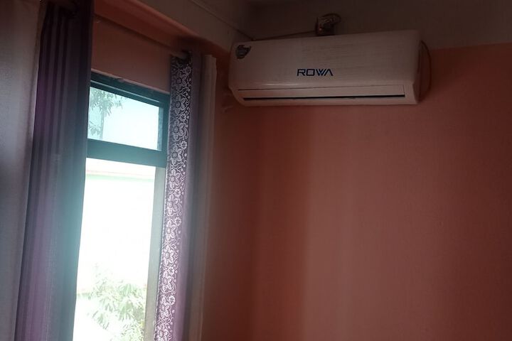 Room 9 of 15