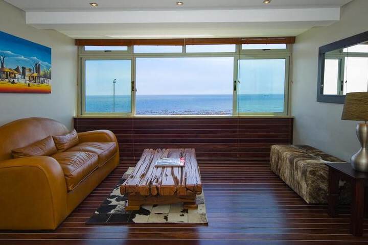 Room 14 of 22