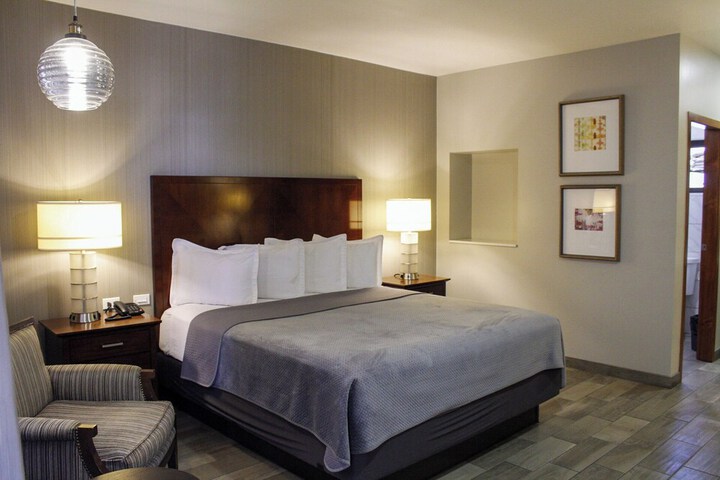Room 9 of 41