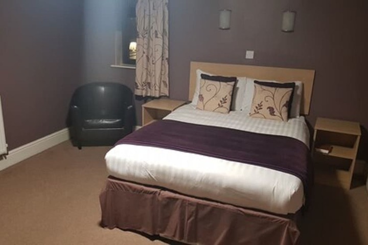 Room 11 of 41