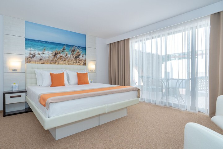 Room 10 of 95