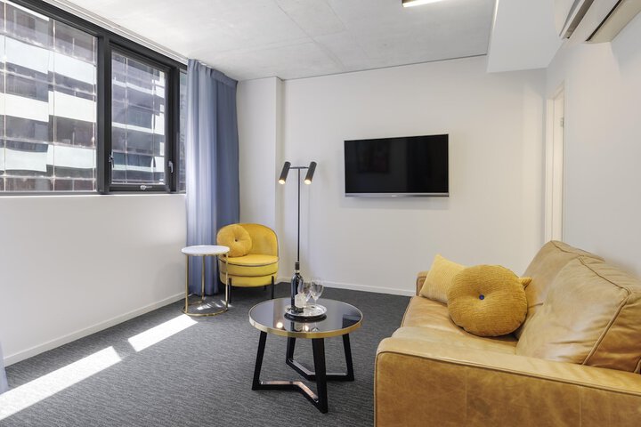 Room 50 of 112