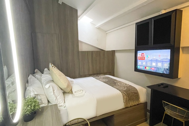 Room 54 of 180
